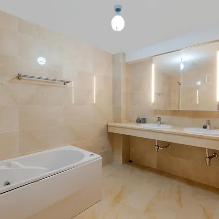 Amphora Beach 3 Bedrooms Duplex Appartement Manilva